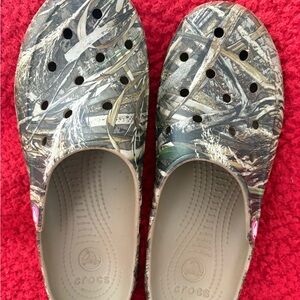 CROCS Camouflage Women's Shoes